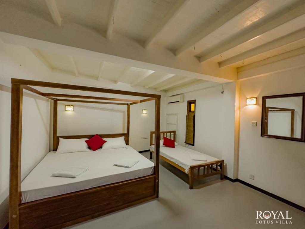 Royal Lotus Villa - Full Villa Rate Унаватуна Экстерьер фото
