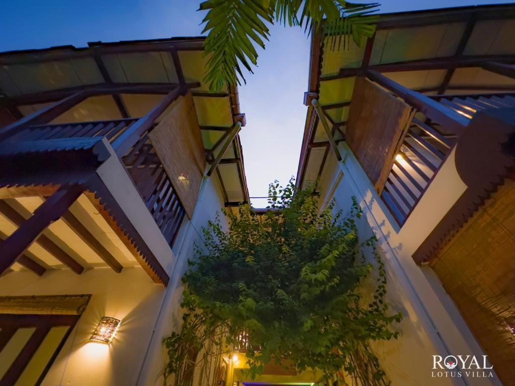 Royal Lotus Villa - Full Villa Rate Унаватуна Экстерьер фото