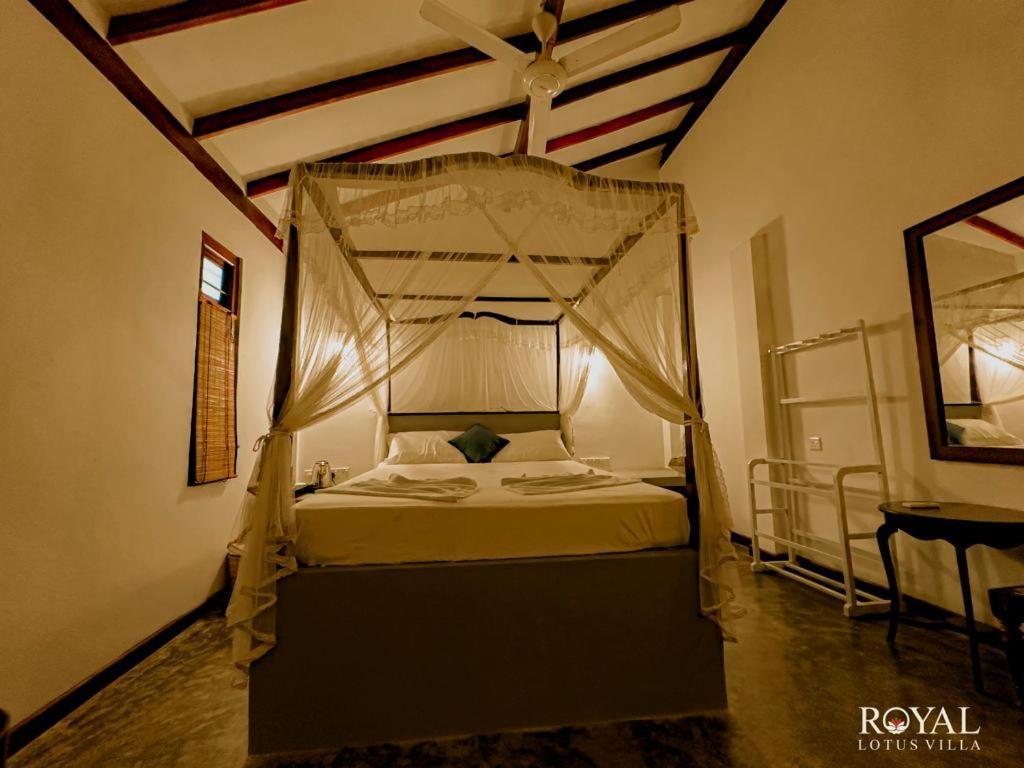 Royal Lotus Villa - Full Villa Rate Унаватуна Экстерьер фото