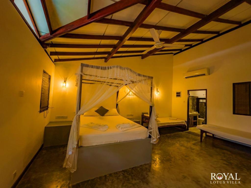 Royal Lotus Villa - Full Villa Rate Унаватуна Экстерьер фото